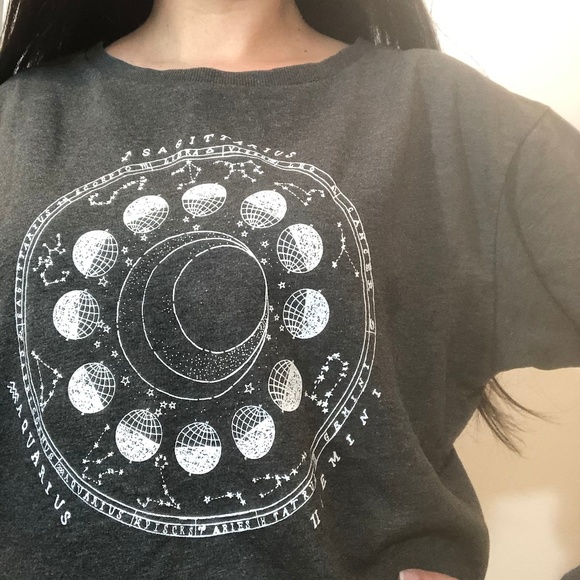 Divided Sweaters - H&M Divided Astrology Pullover Sweater Medium